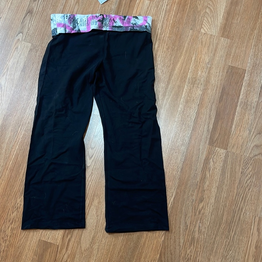 Cropped workout pants